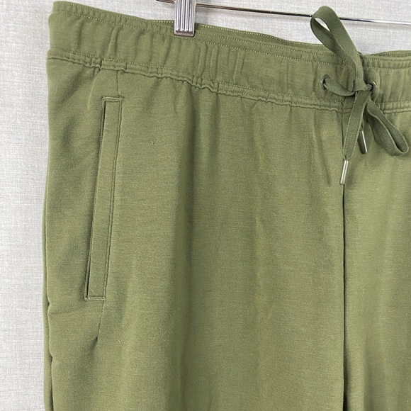 NWT Men’s All In Motion 9" Olive Green Olive Pull On Gym Shorts Size XXL - Picture 3 of 4